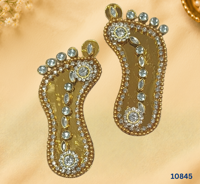 Charan - Golden (10845)